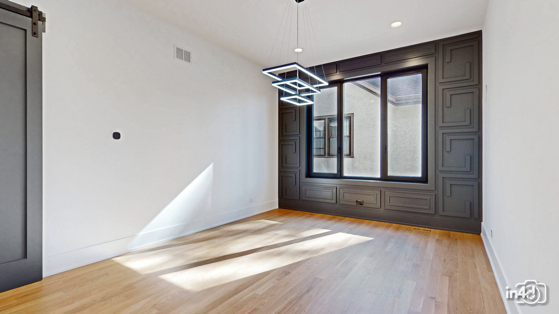 366 N Highview Avenue, Elmhurst, IL 60126