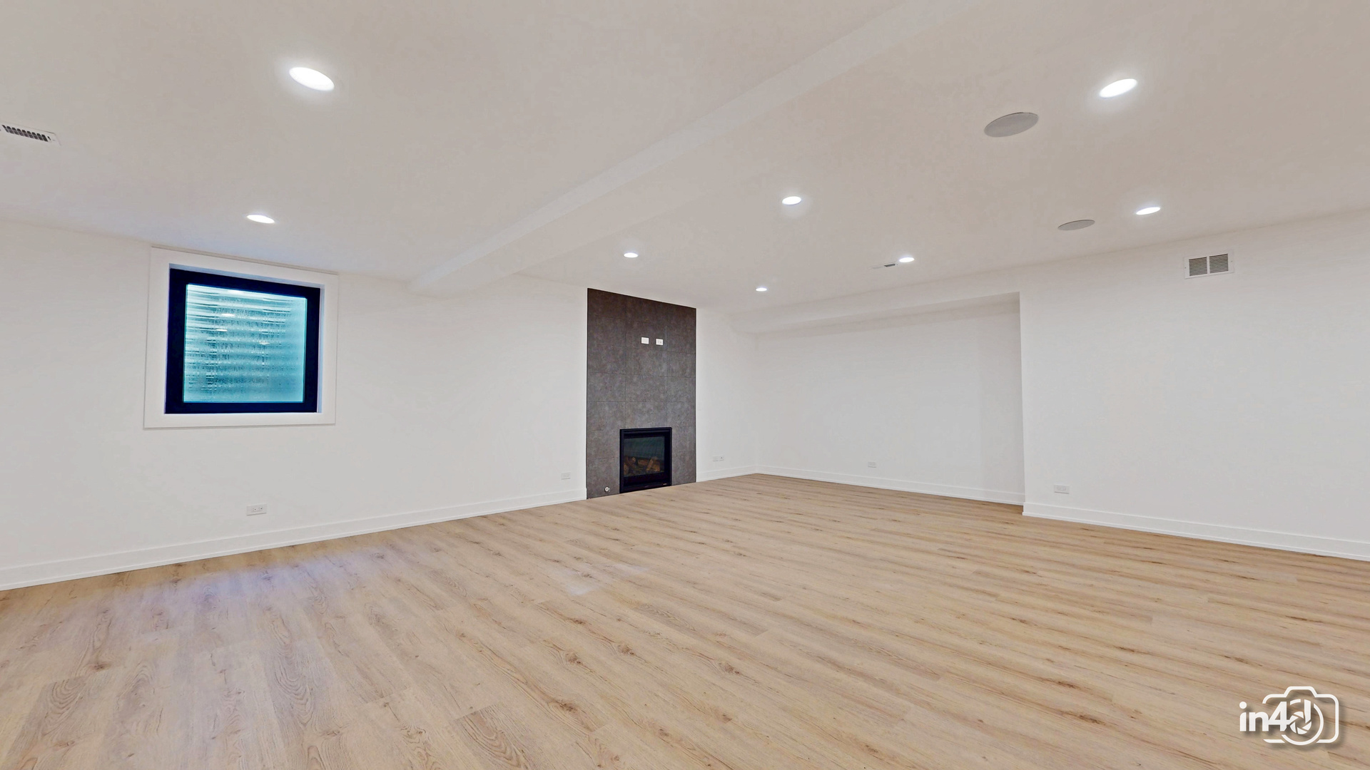 366 N Highview Avenue, Elmhurst, IL 60126