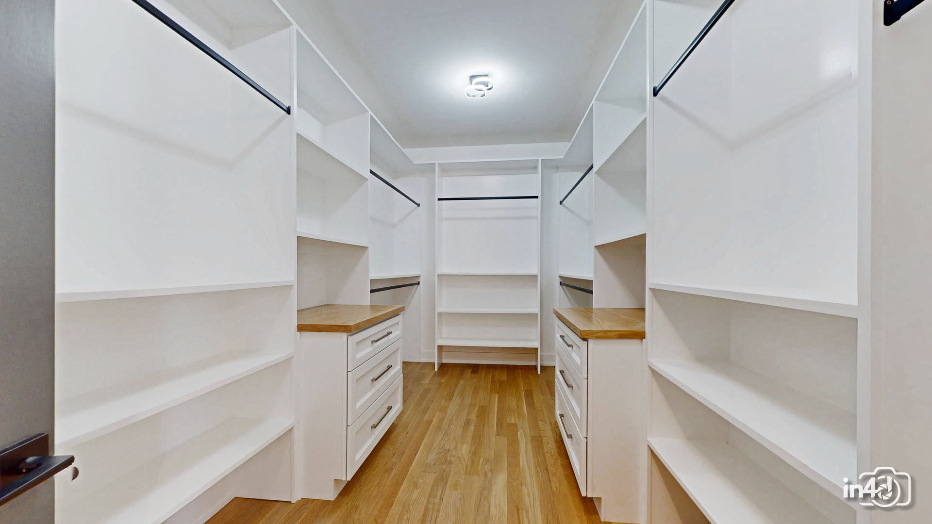 366 N Highview Avenue, Elmhurst, IL 60126