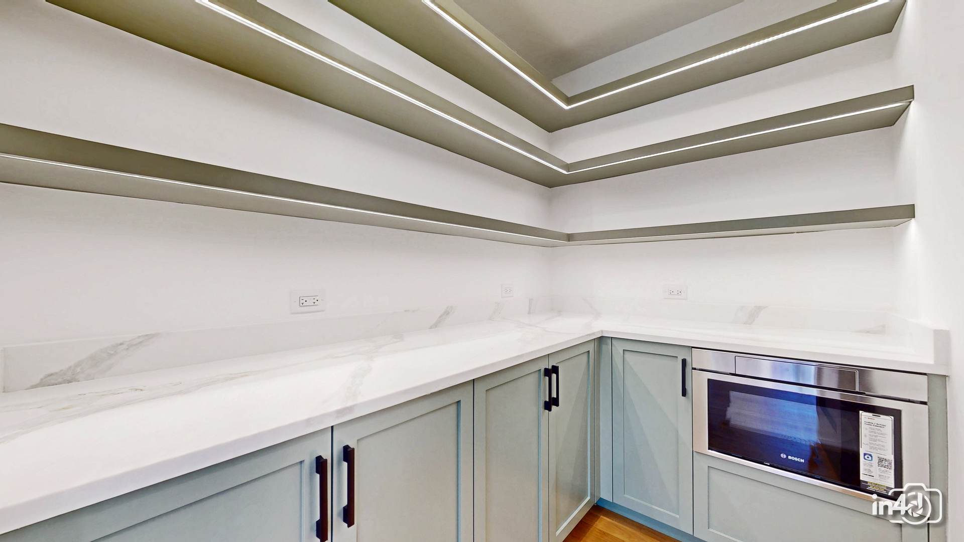 366 N Highview Avenue, Elmhurst, IL 60126