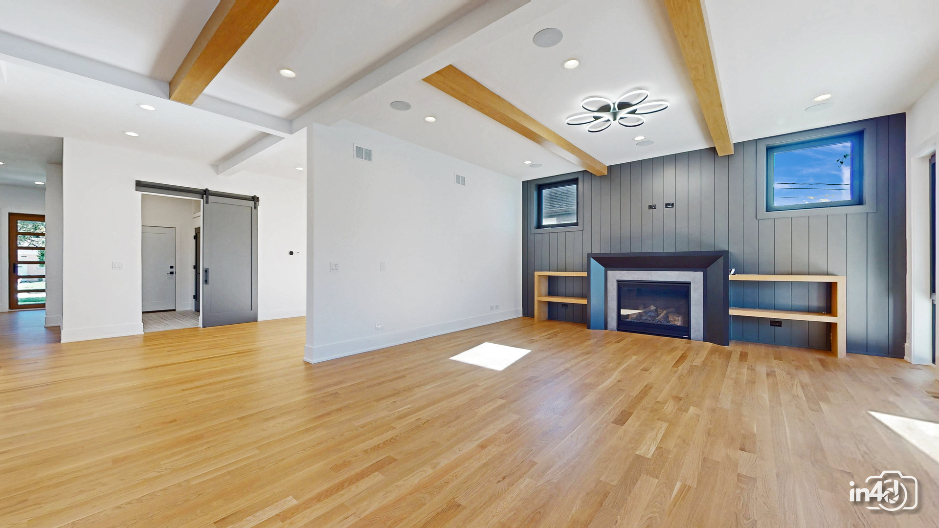 366 N Highview Avenue, Elmhurst, IL 60126