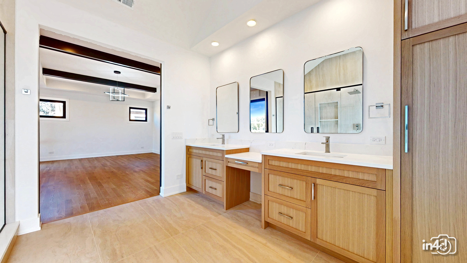 366 N Highview Avenue, Elmhurst, IL 60126