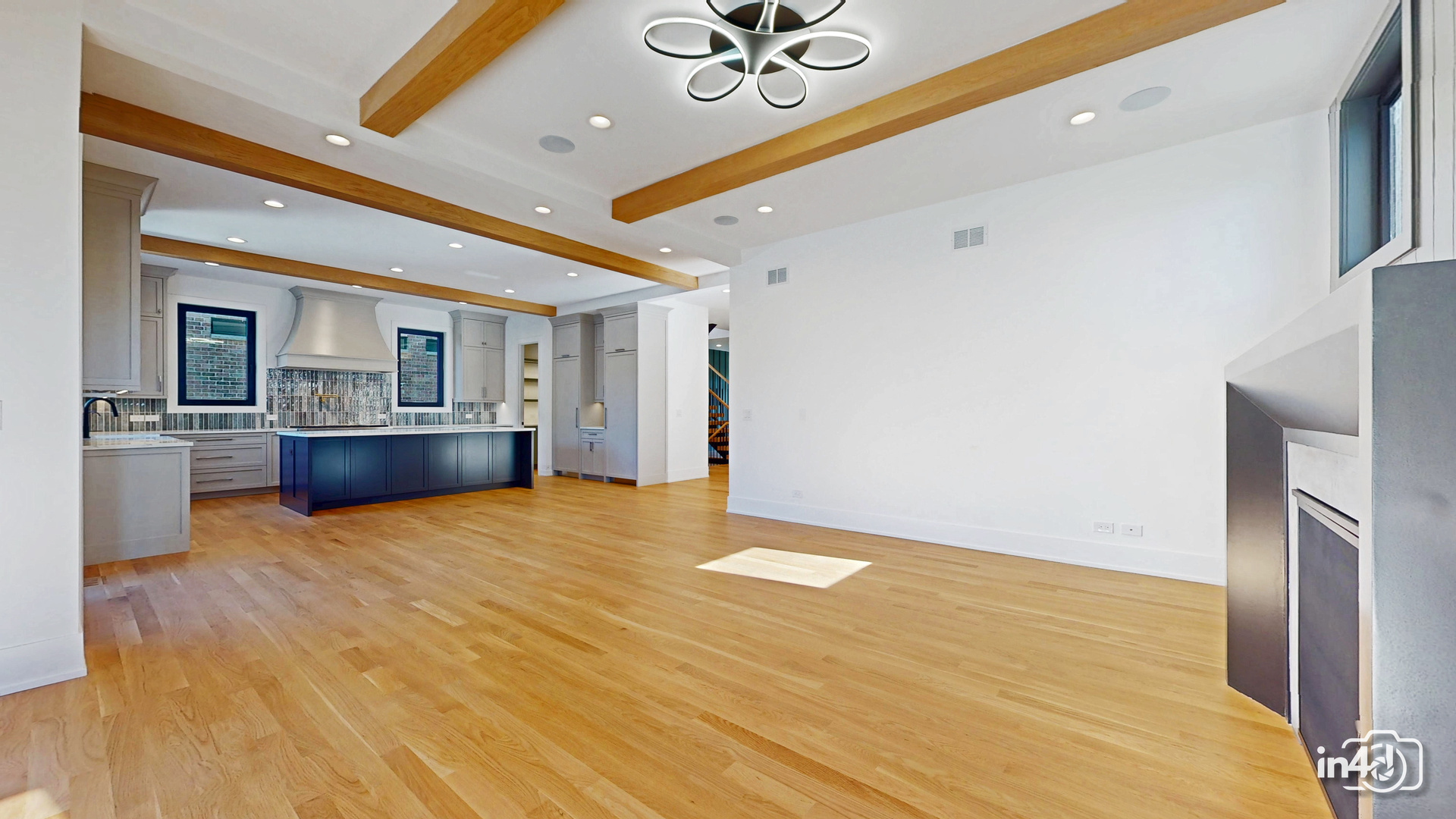 366 N Highview Avenue, Elmhurst, IL 60126