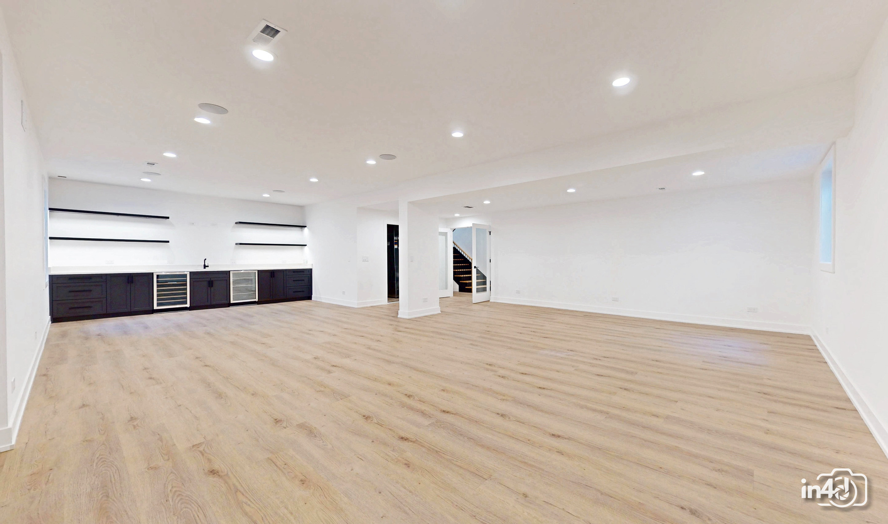 366 N Highview Avenue, Elmhurst, IL 60126