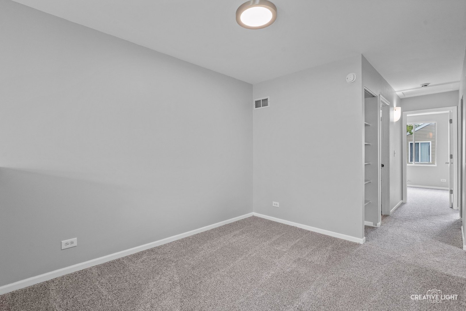 911 Symphony Drive, Aurora, IL 60504