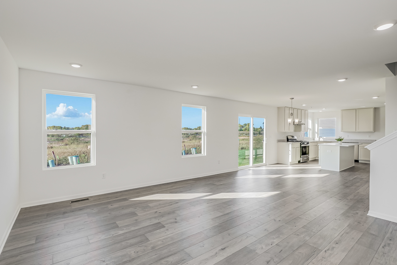 512 Endicott Road, South Elgin, IL 60177