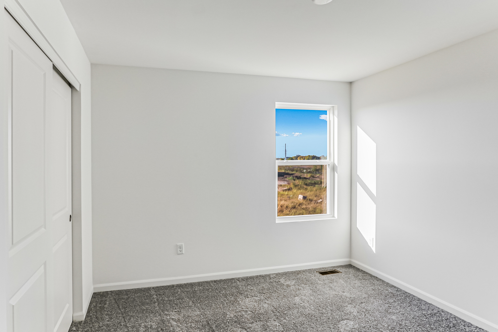 512 Endicott Road, South Elgin, IL 60177