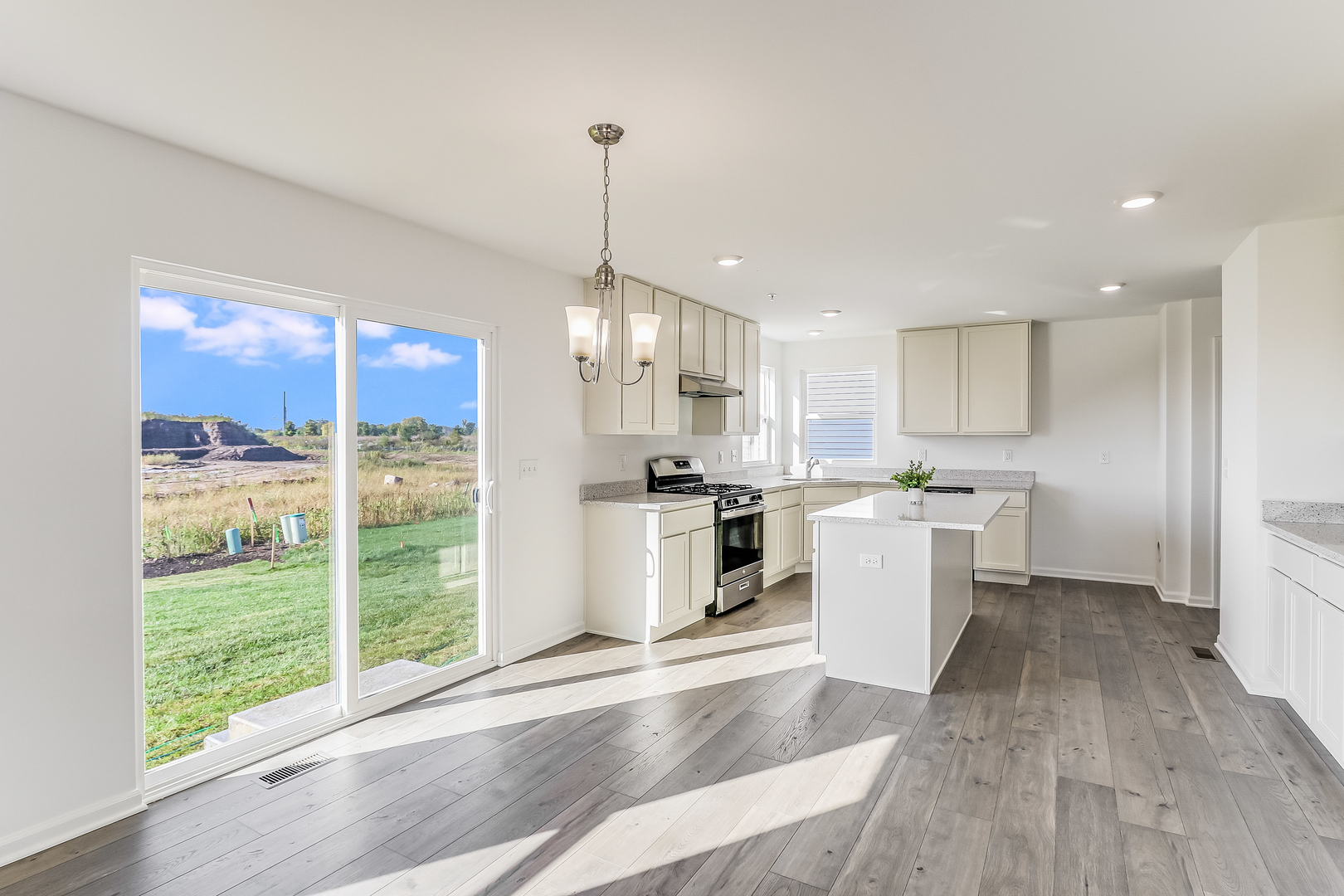 512 Endicott Road, South Elgin, IL 60177