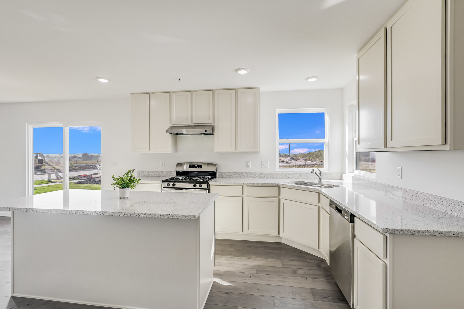 512 Endicott Road, South Elgin, IL 60177