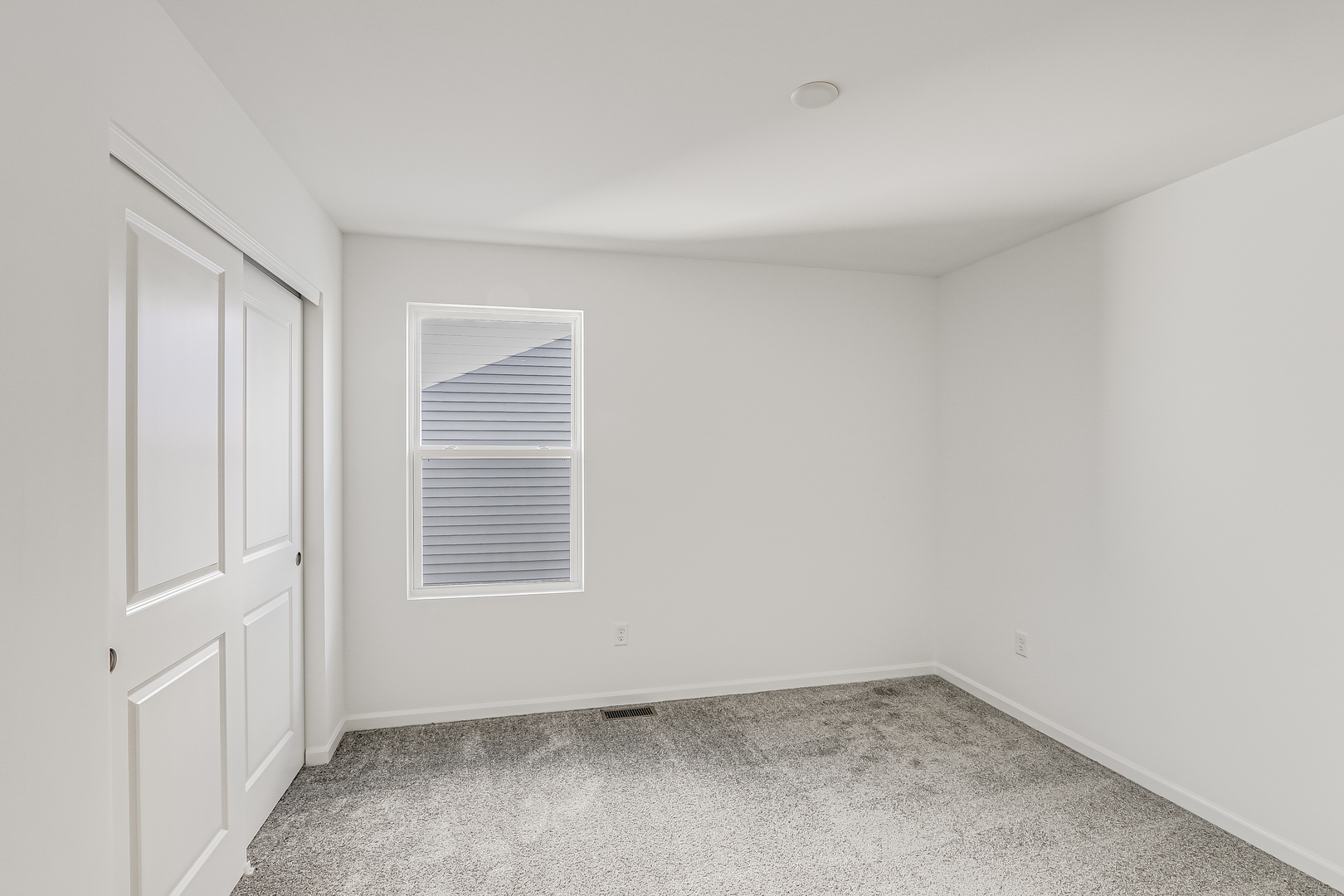 512 Endicott Road, South Elgin, IL 60177