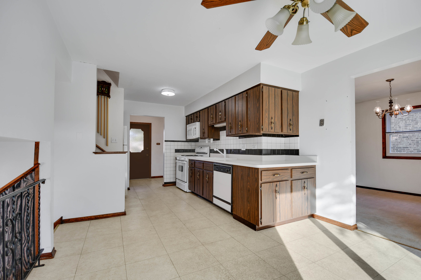 11201 S Deerpath Lane, Palos Hills, IL 60465