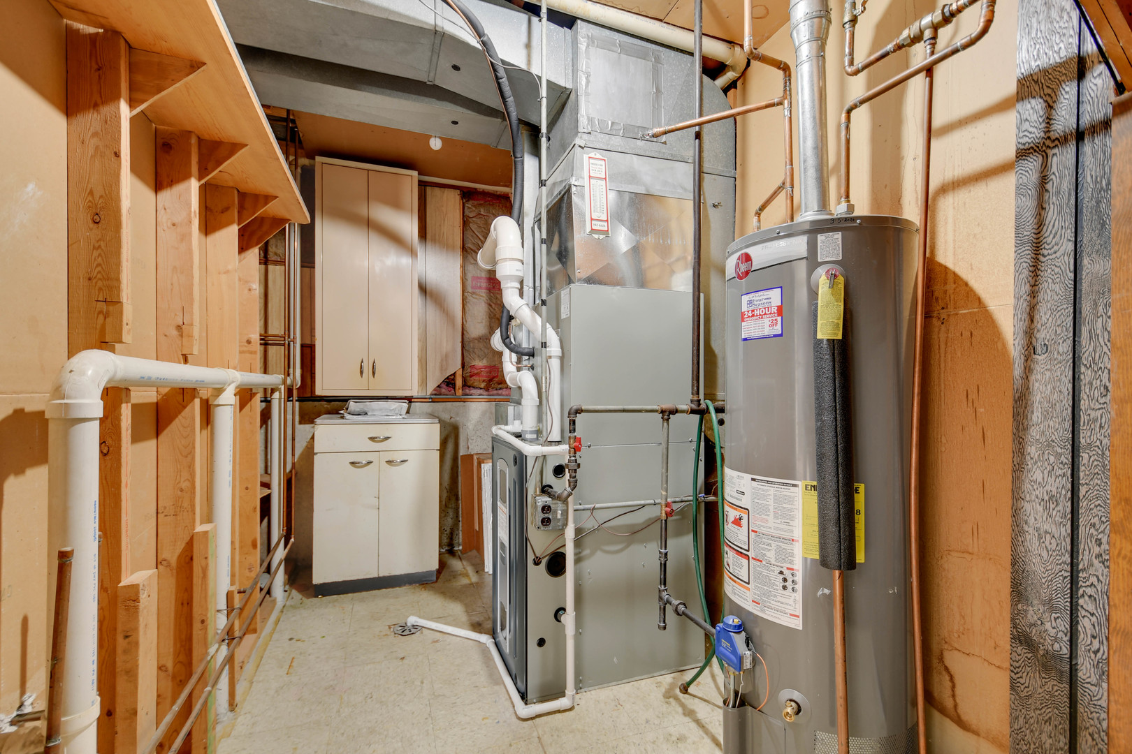 11201 S Deerpath Lane, Palos Hills, IL 60465