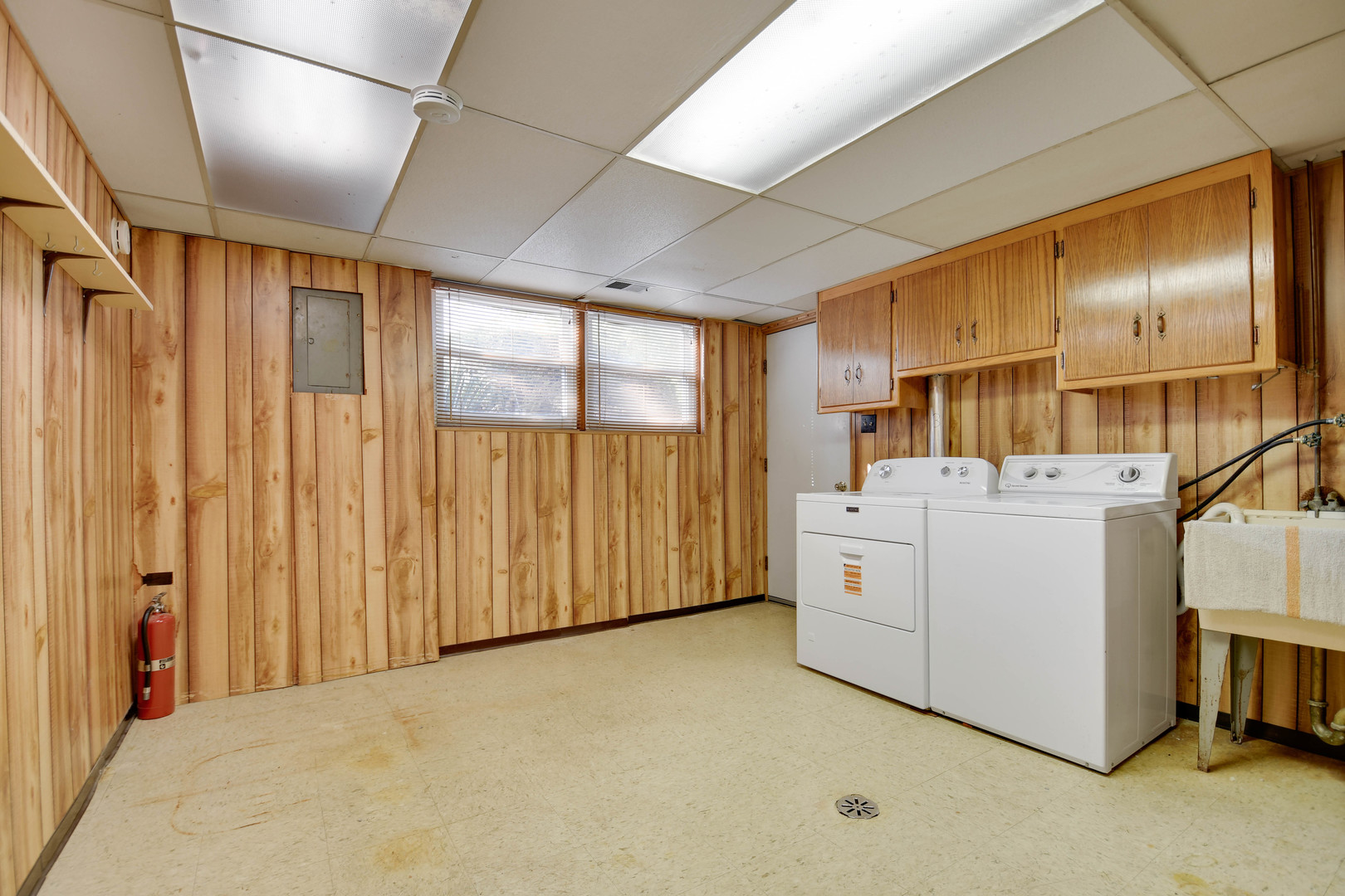 11201 S Deerpath Lane, Palos Hills, IL 60465