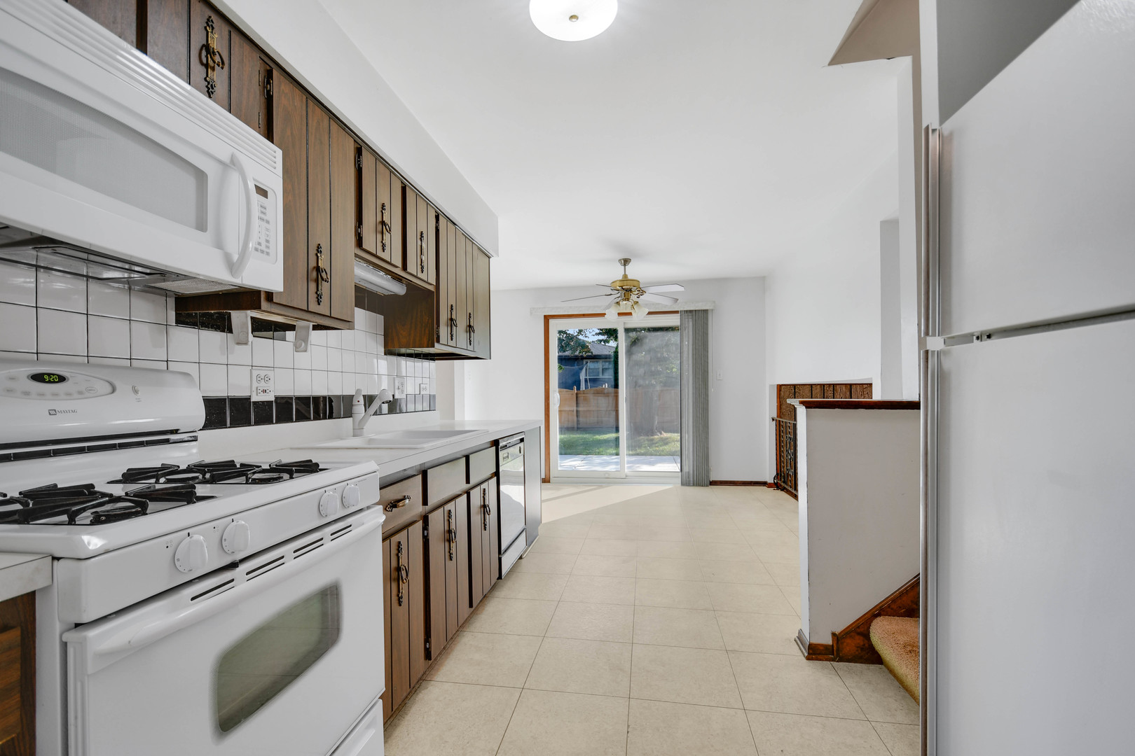 11201 S Deerpath Lane, Palos Hills, IL 60465