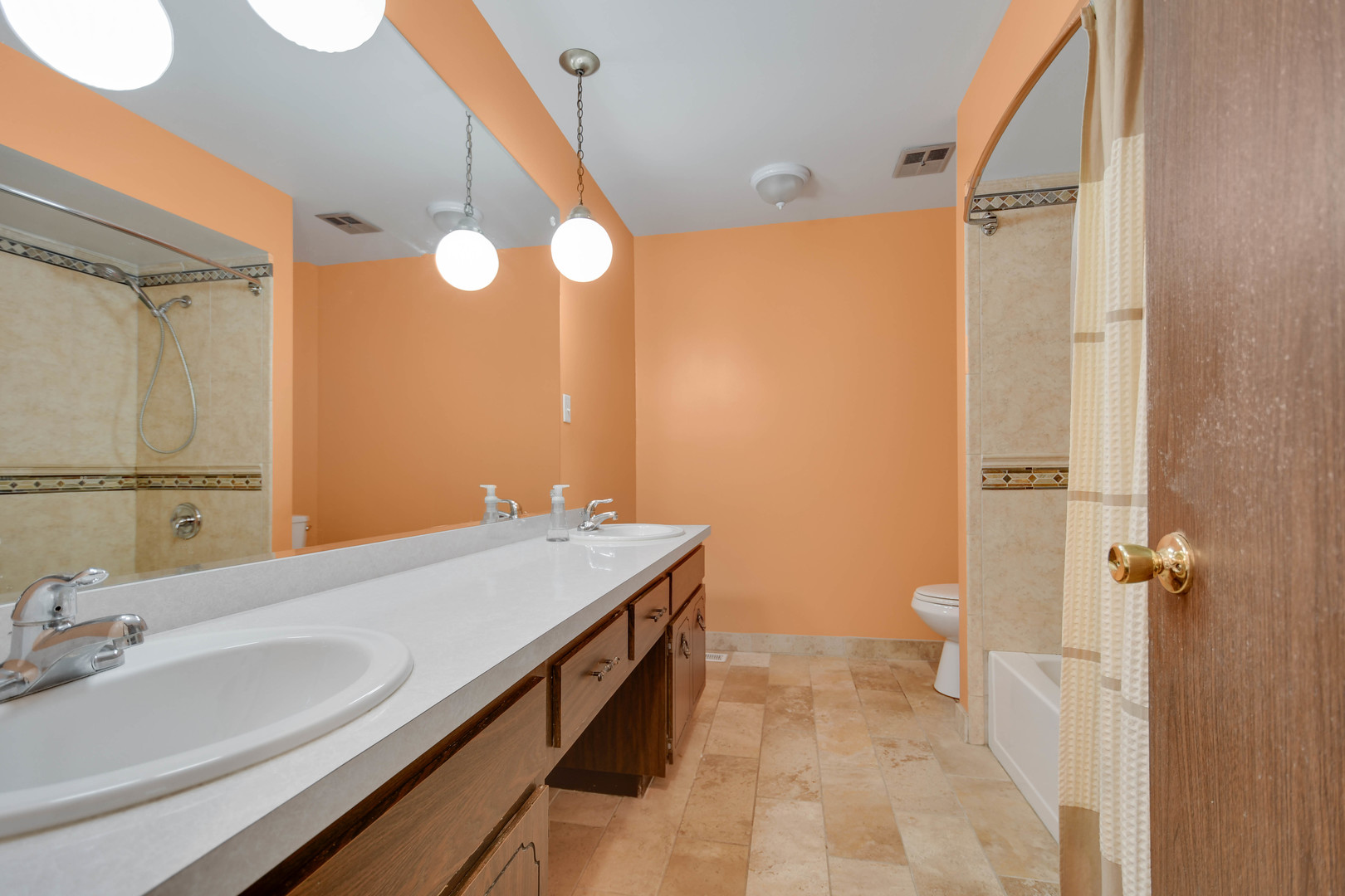 11201 S Deerpath Lane, Palos Hills, IL 60465