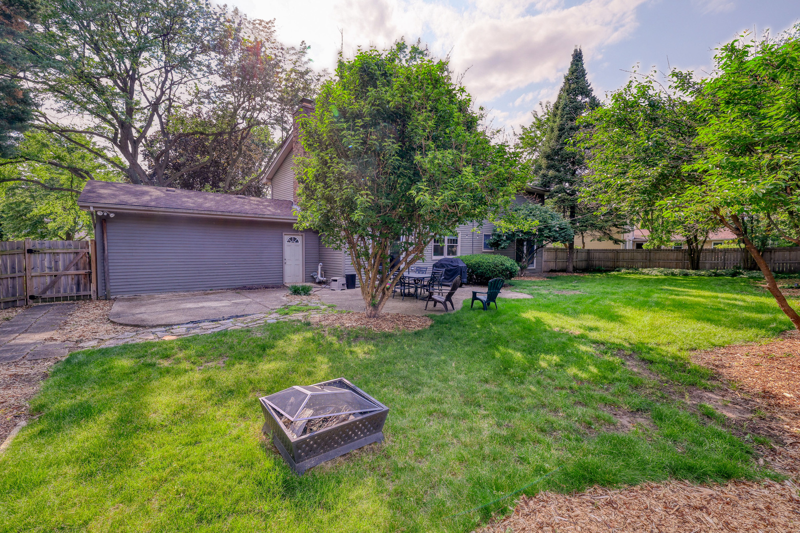 6S503 Bridlespur Drive, Naperville, IL 60540