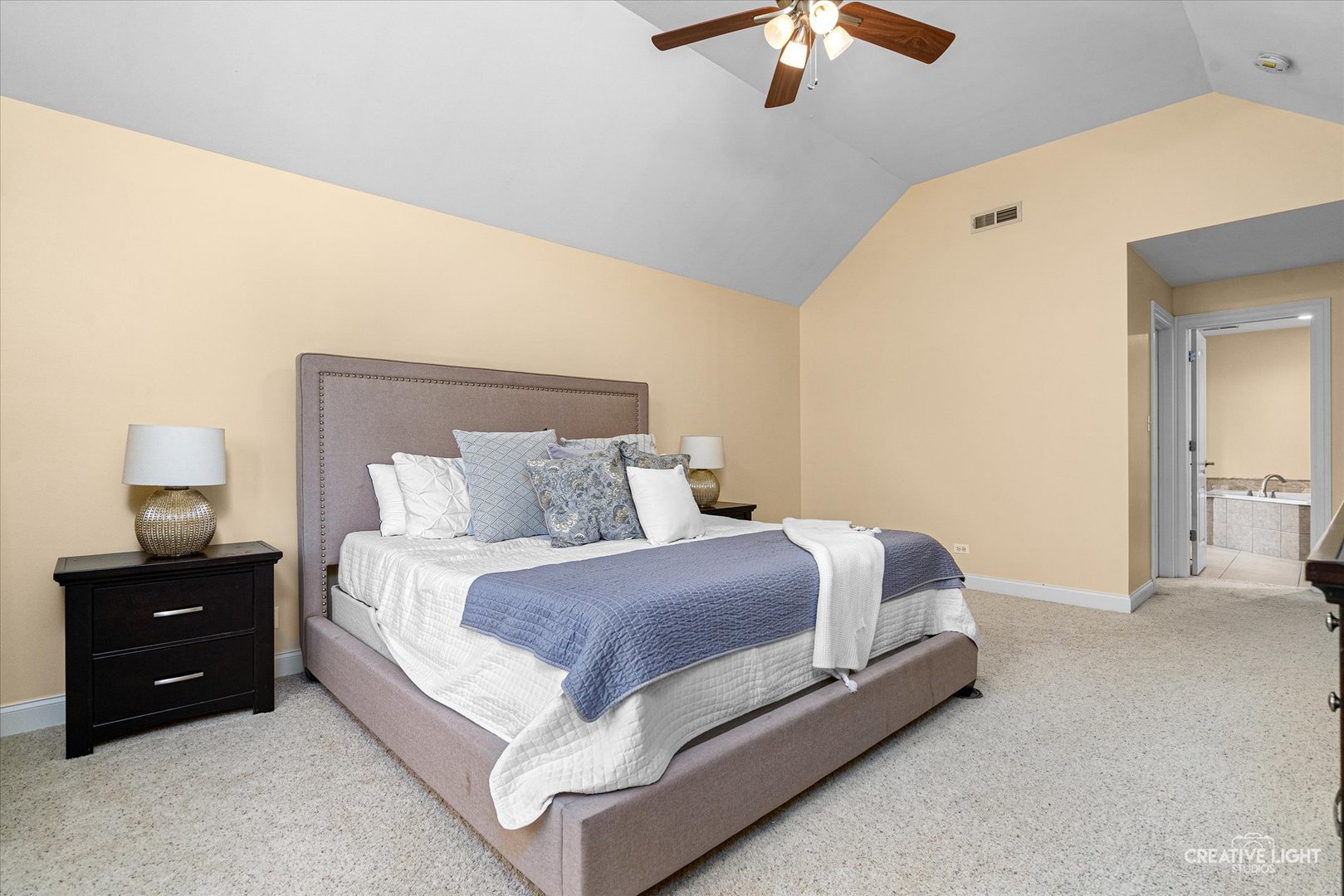 1112 Saratoga Court, Naperville, IL 60564