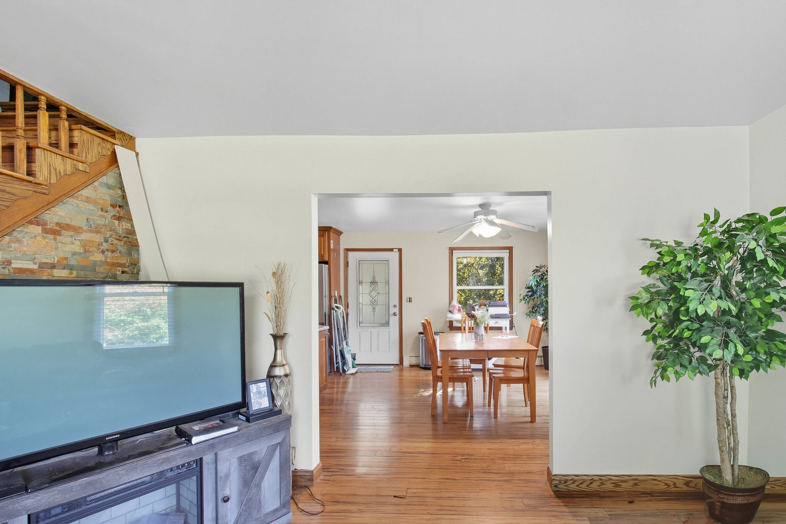 10241 W Bairstow Avenue, Beach Park, IL 60087