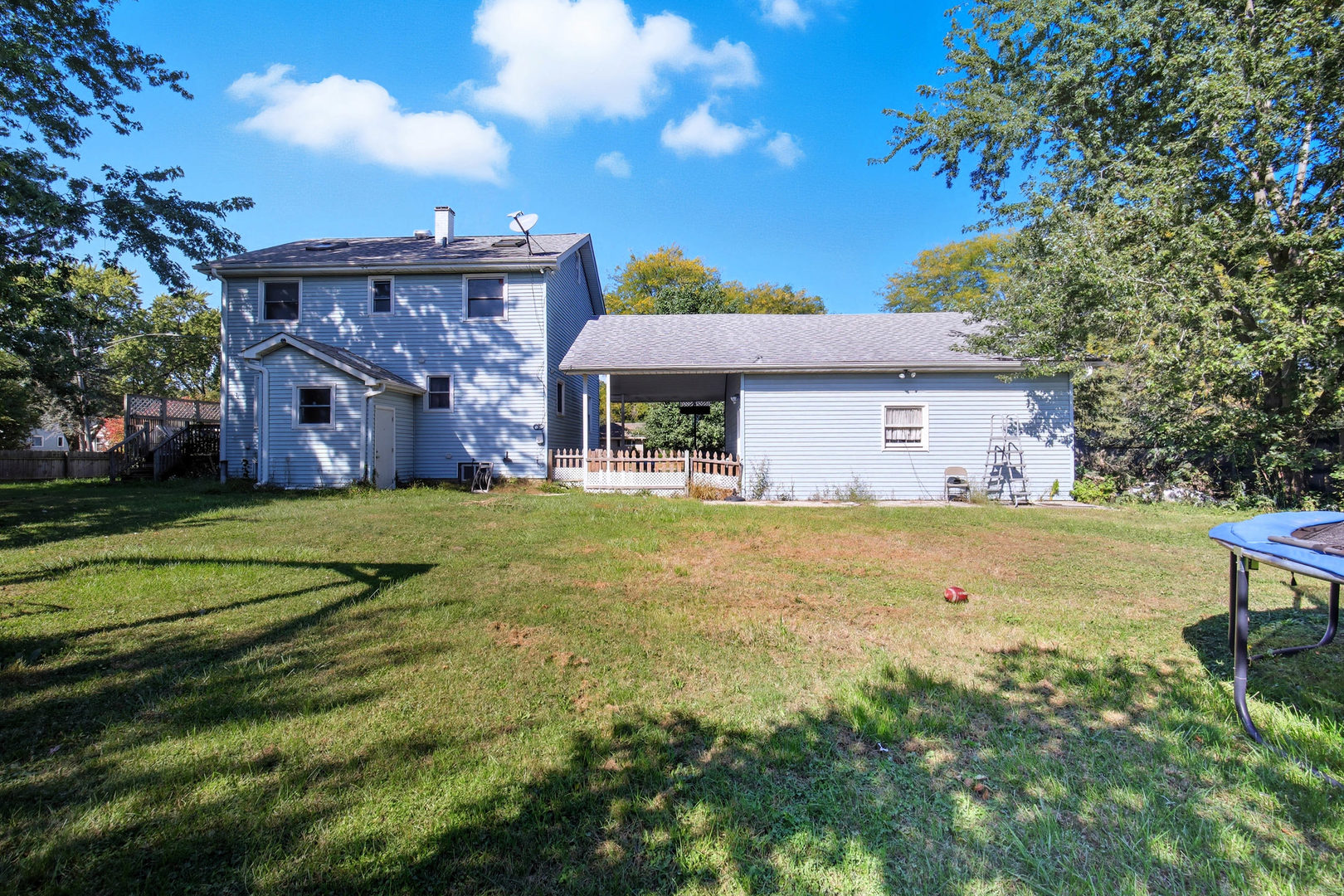 10241 W Bairstow Avenue, Beach Park, IL 60087