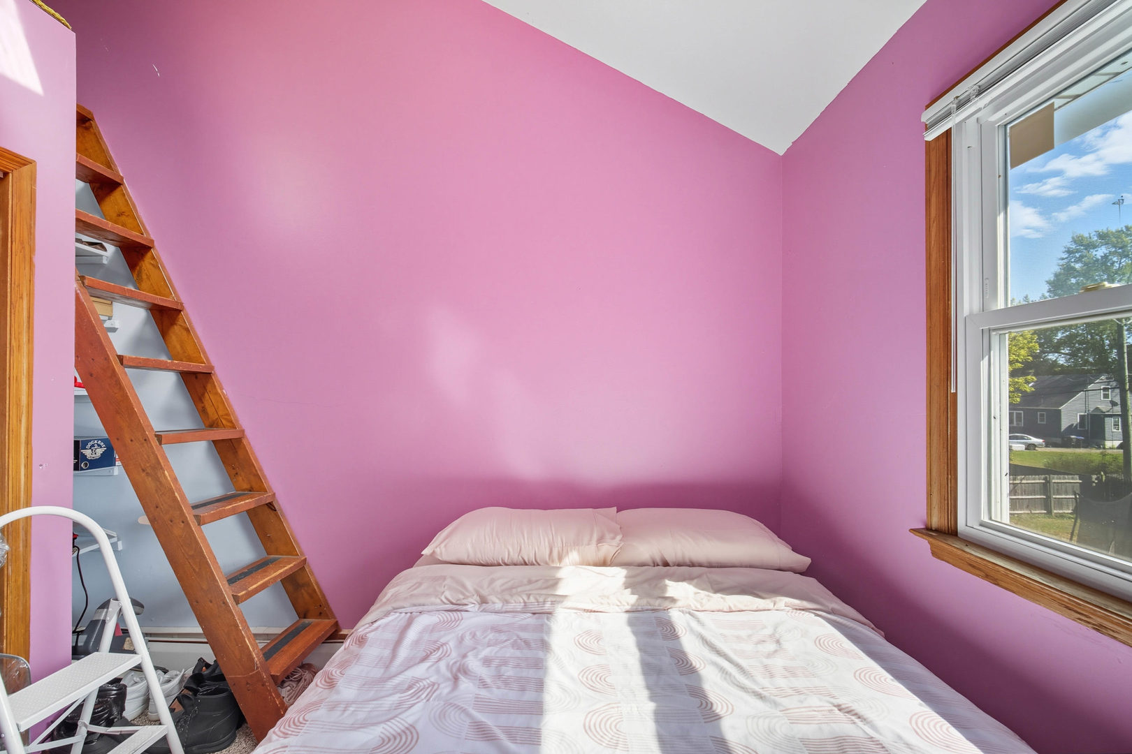 10241 W Bairstow Avenue, Beach Park, IL 60087