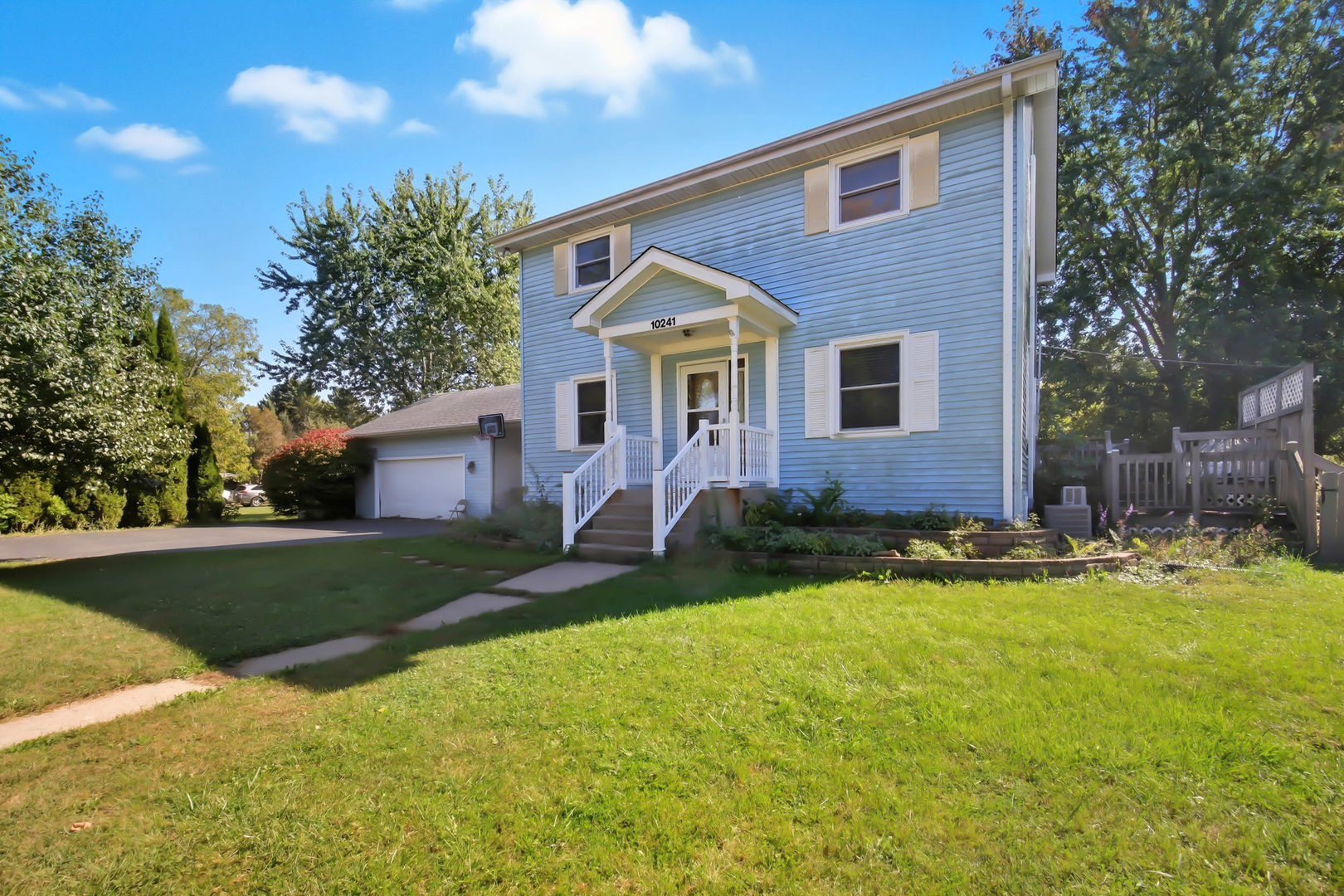 10241 W Bairstow Avenue, Beach Park, IL 60087