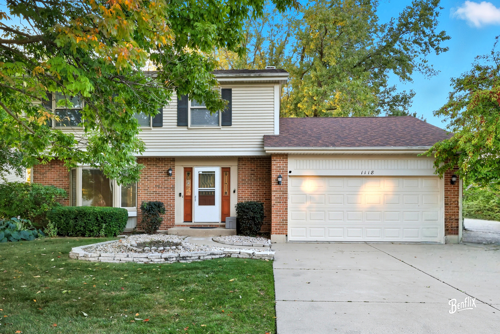 1118 Larraway Drive, Buffalo Grove, IL 60089