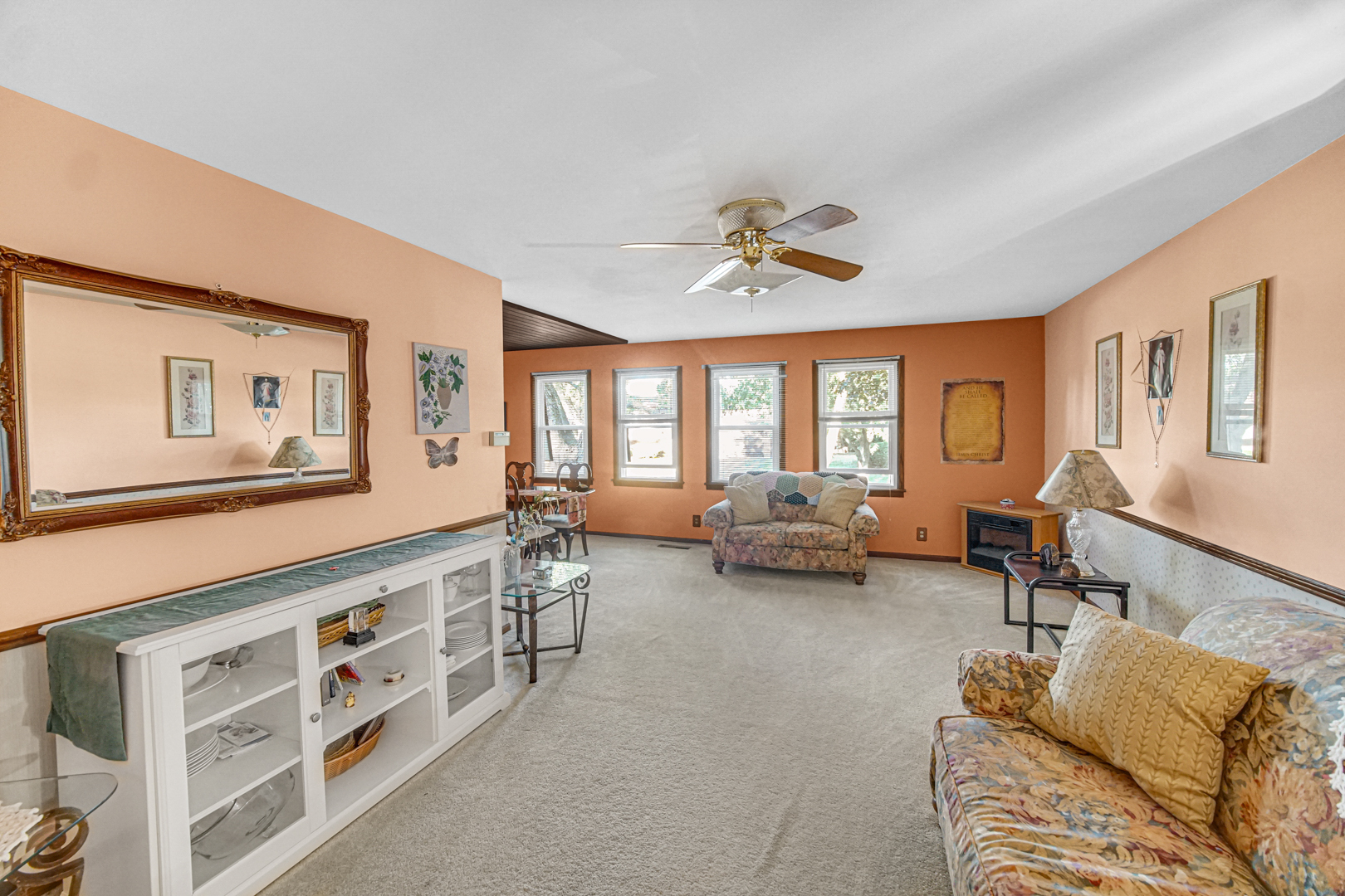 308 Pacific Drive, Bolingbrook, IL 60440