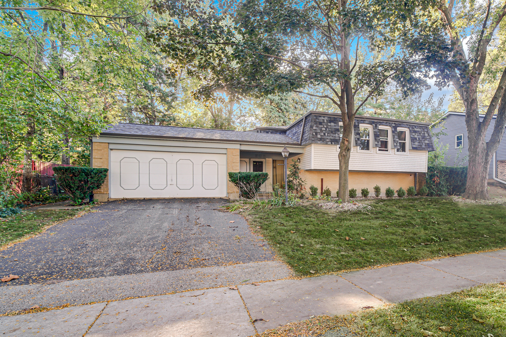 308 Pacific Drive, Bolingbrook, IL 60440