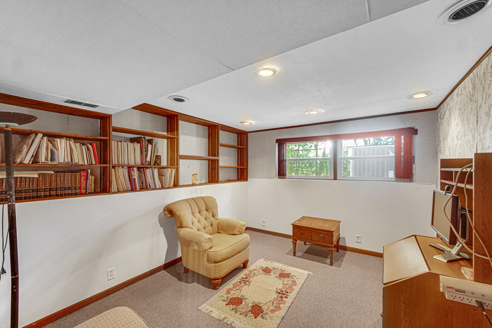 308 Pacific Drive, Bolingbrook, IL 60440