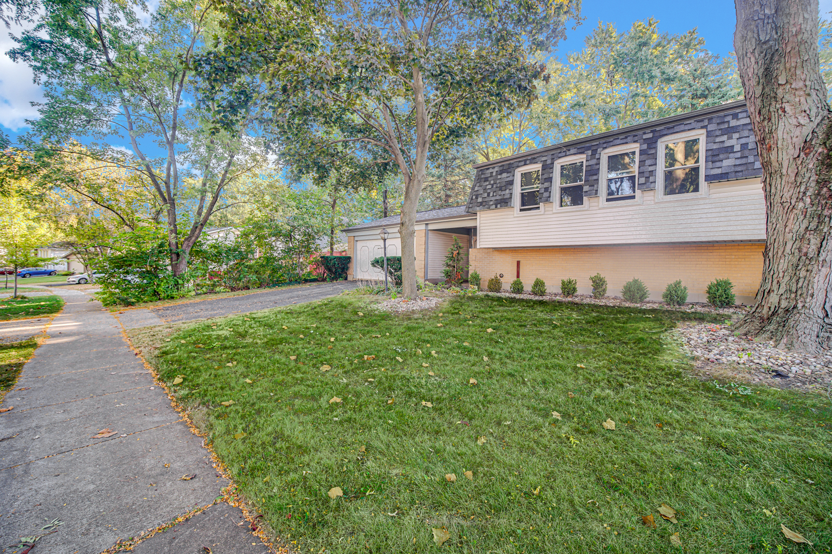 308 Pacific Drive, Bolingbrook, IL 60440