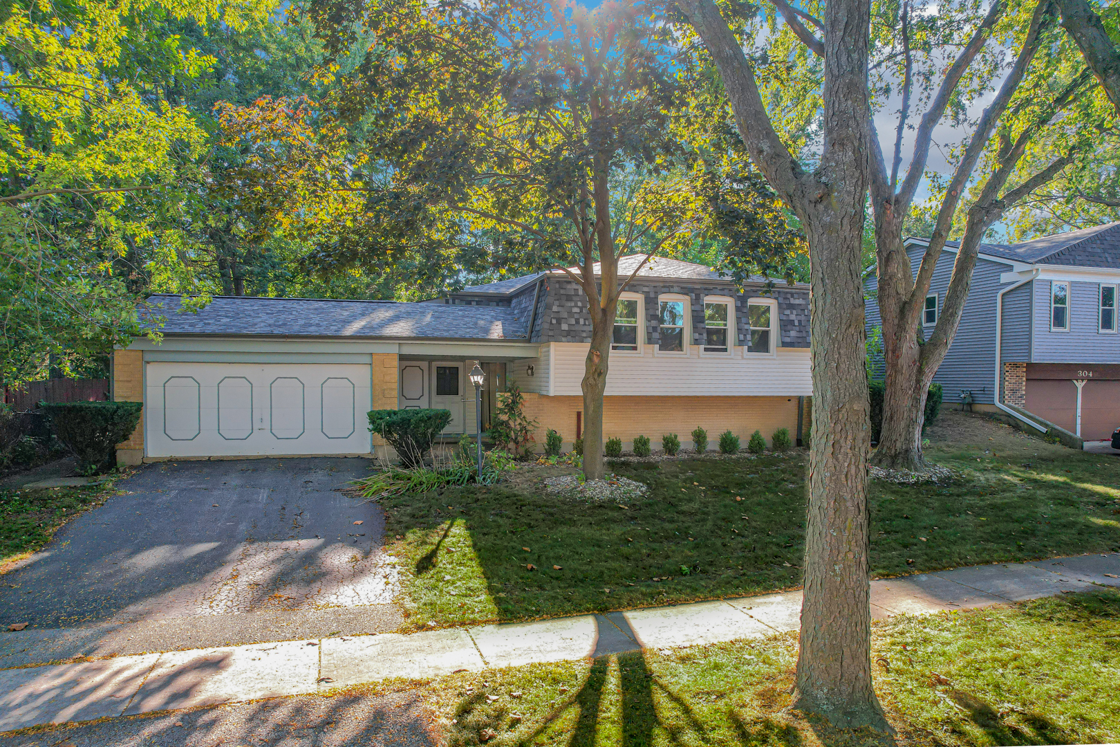 308 Pacific Drive, Bolingbrook, IL 60440