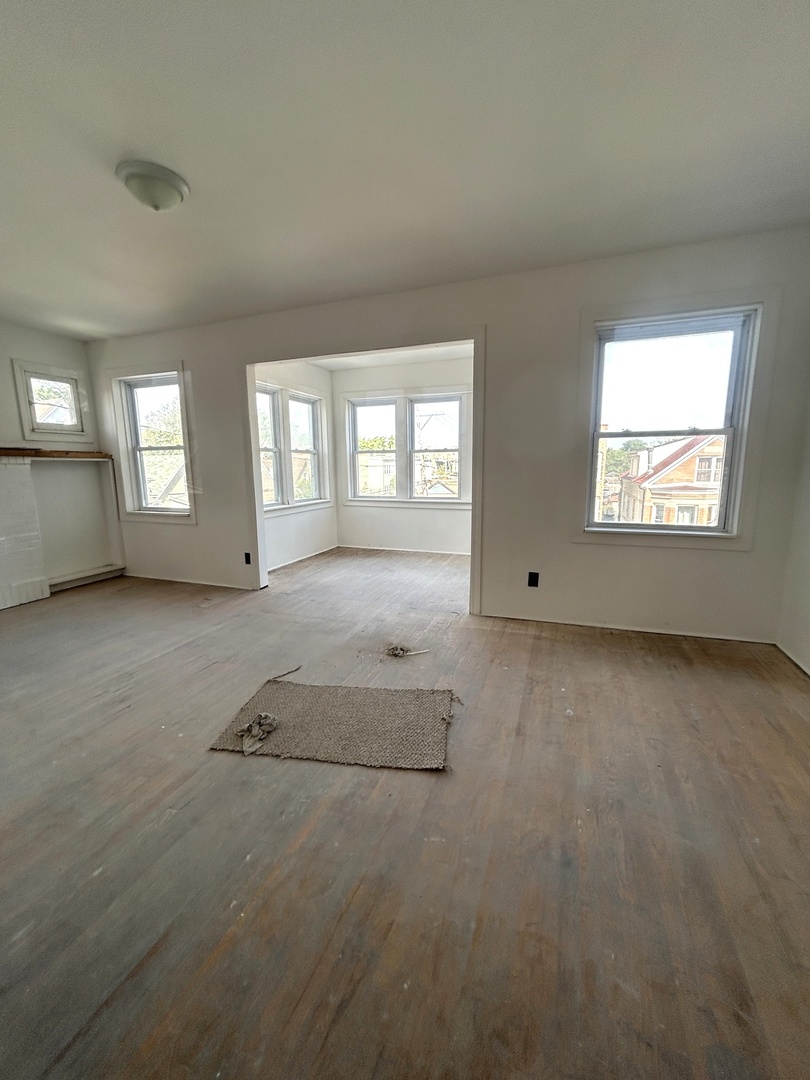 3247 W Thomas Street, Chicago, IL 60651