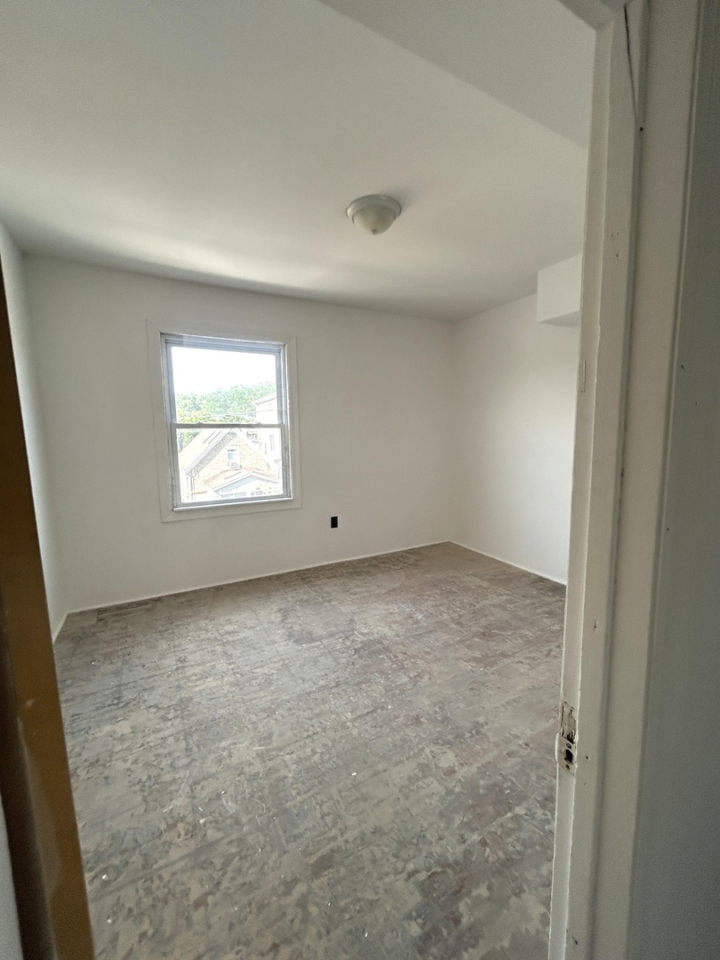 3247 W Thomas Street, Chicago, IL 60651