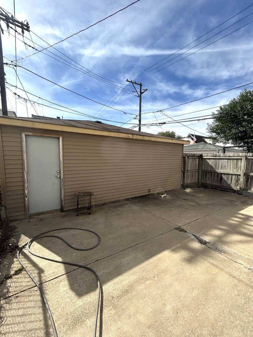 3247 W Thomas Street, Chicago, IL 60651