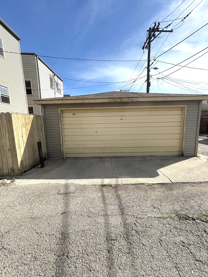 3247 W Thomas Street, Chicago, IL 60651