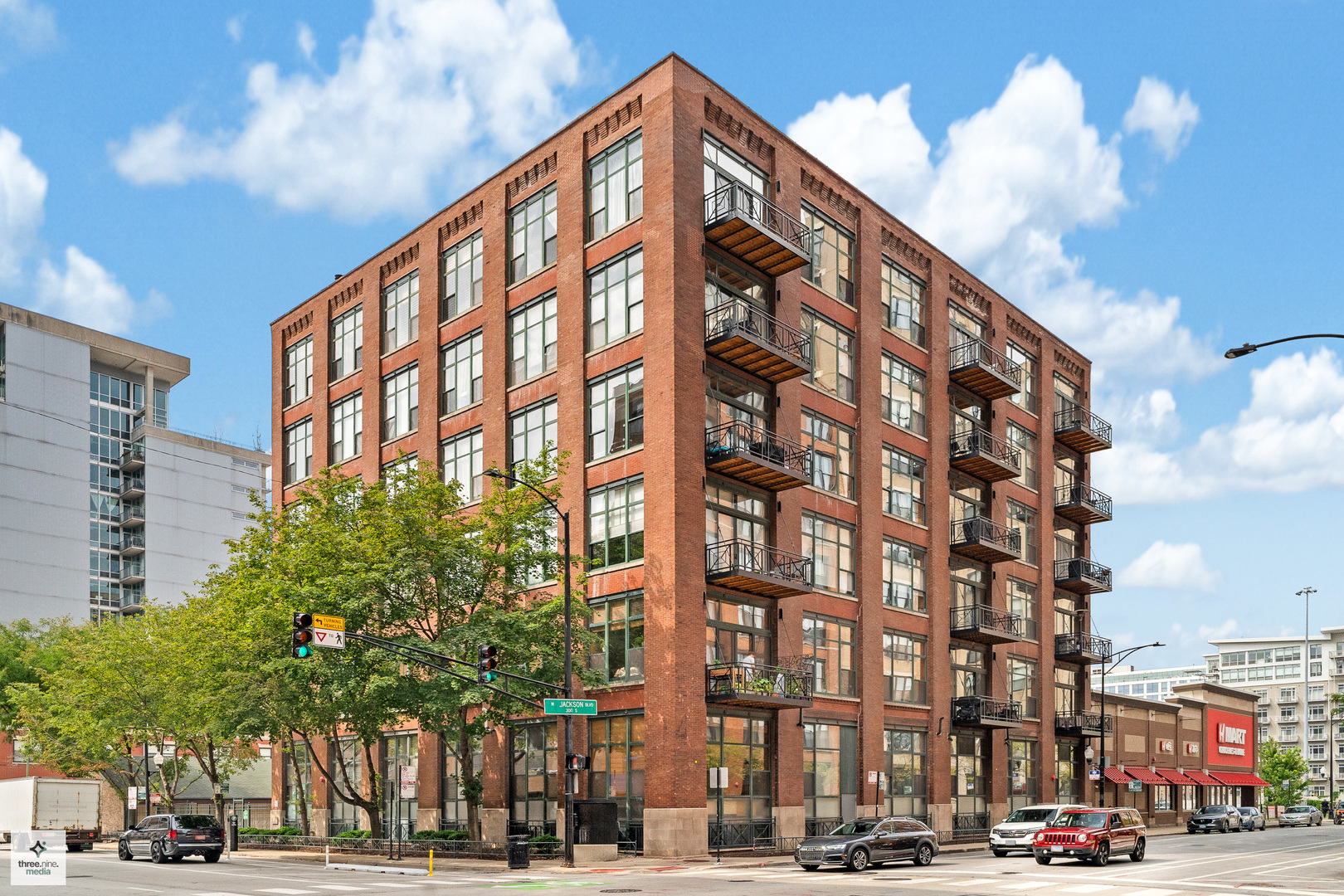 701 W Jackson Boulevard #302B, Chicago, IL 60661