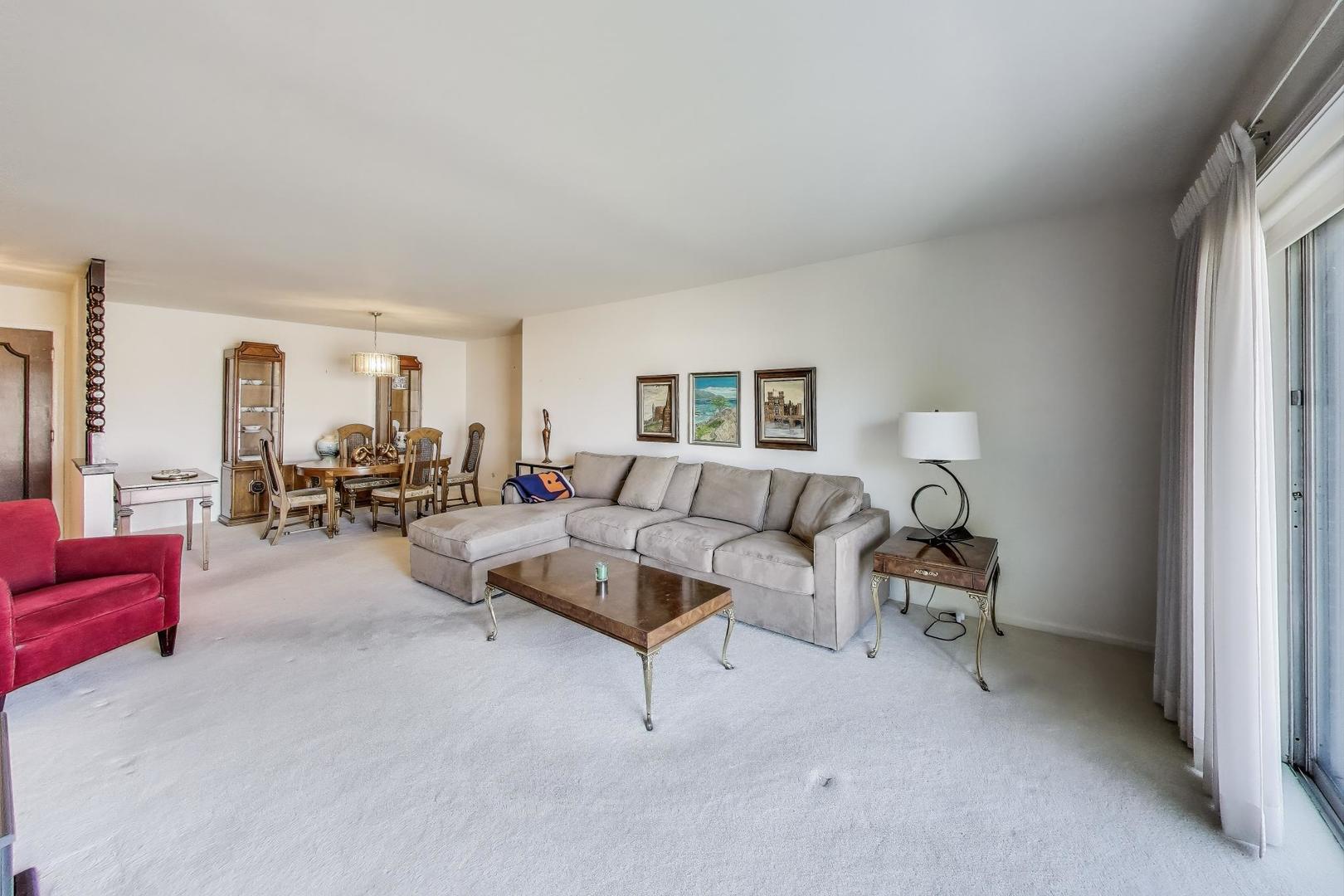 4840 Foster Street #304, Skokie, IL 60077