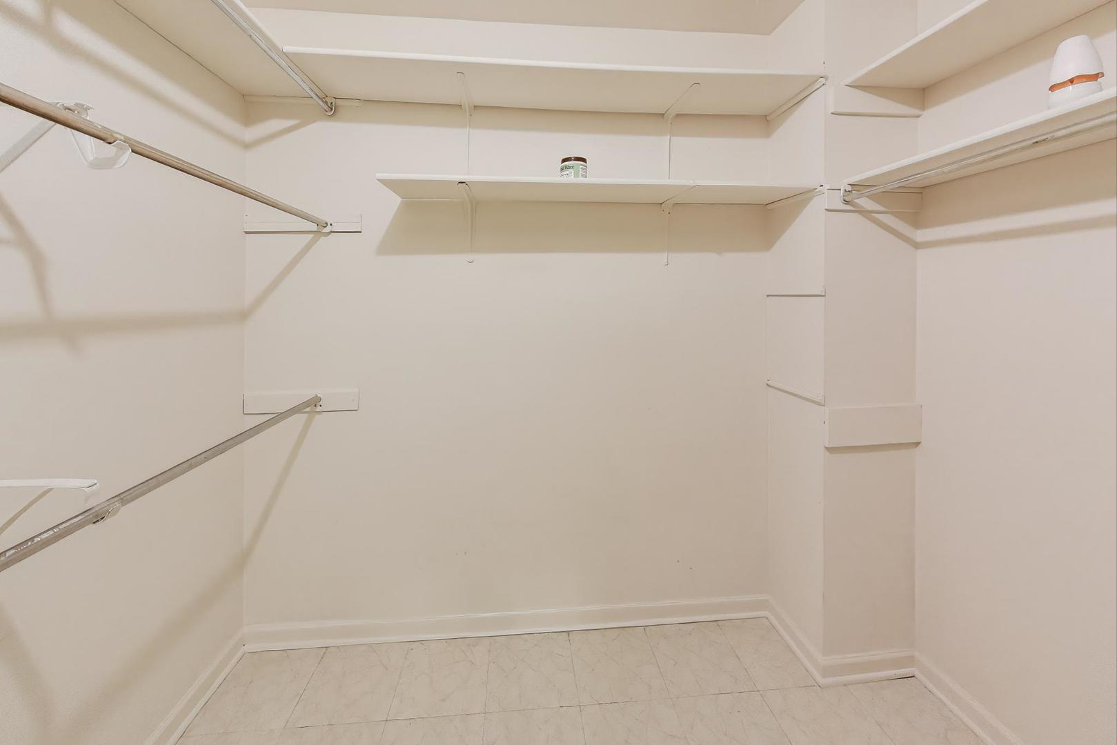 4840 Foster Street #304, Skokie, IL 60077