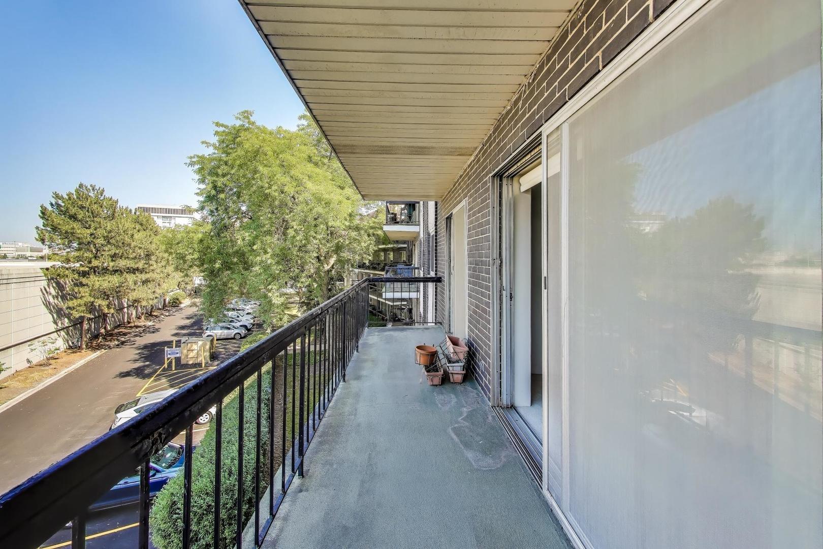 4840 Foster Street #304, Skokie, IL 60077