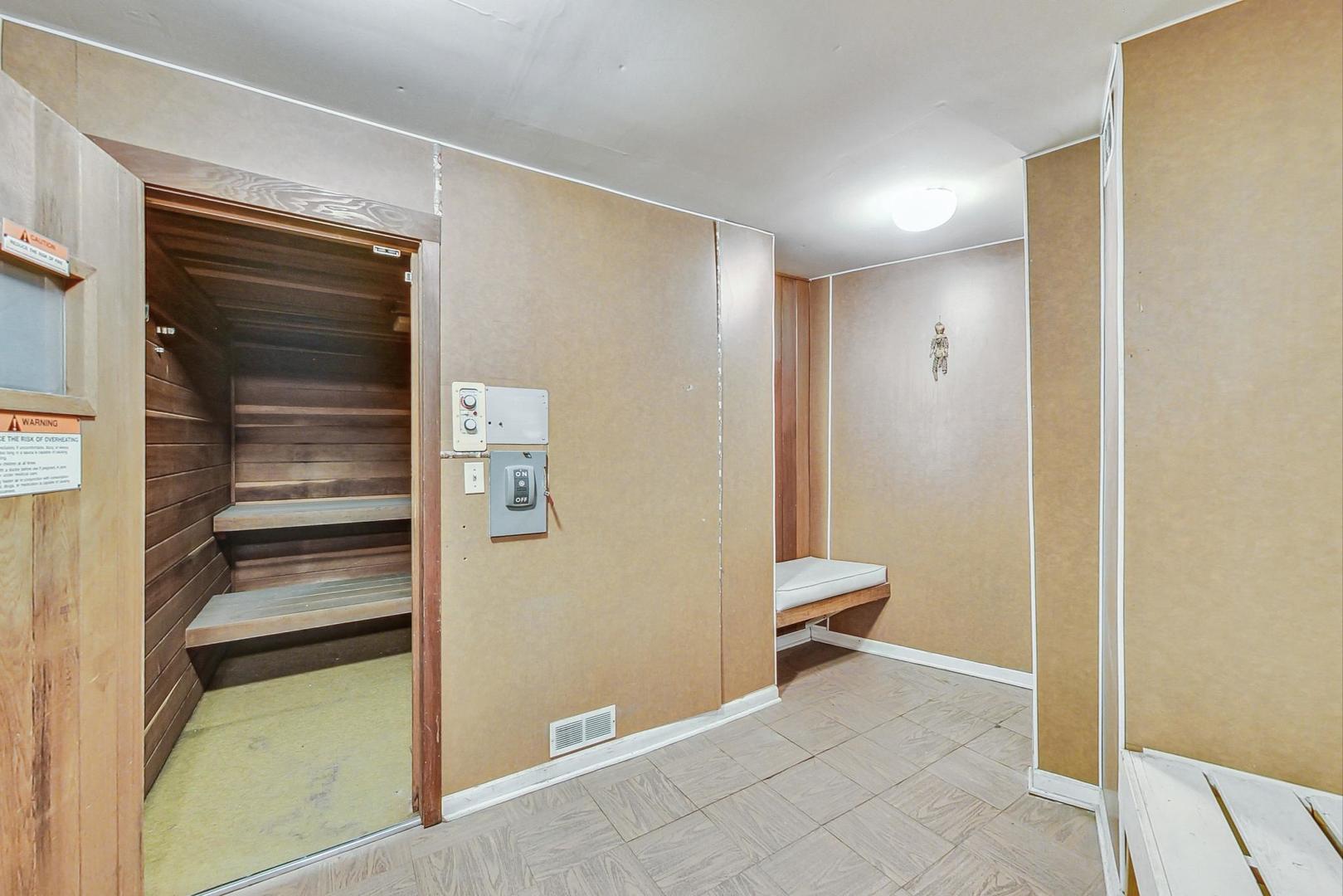 4840 Foster Street #304, Skokie, IL 60077