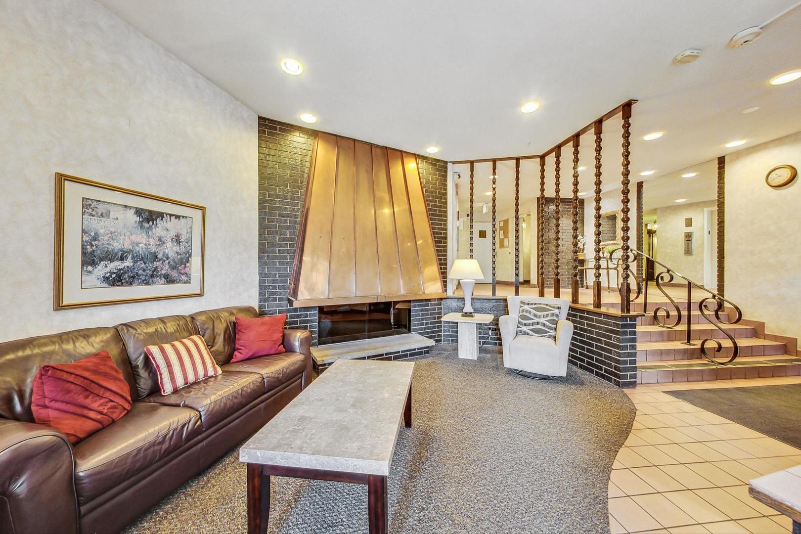 4840 Foster Street #304, Skokie, IL 60077