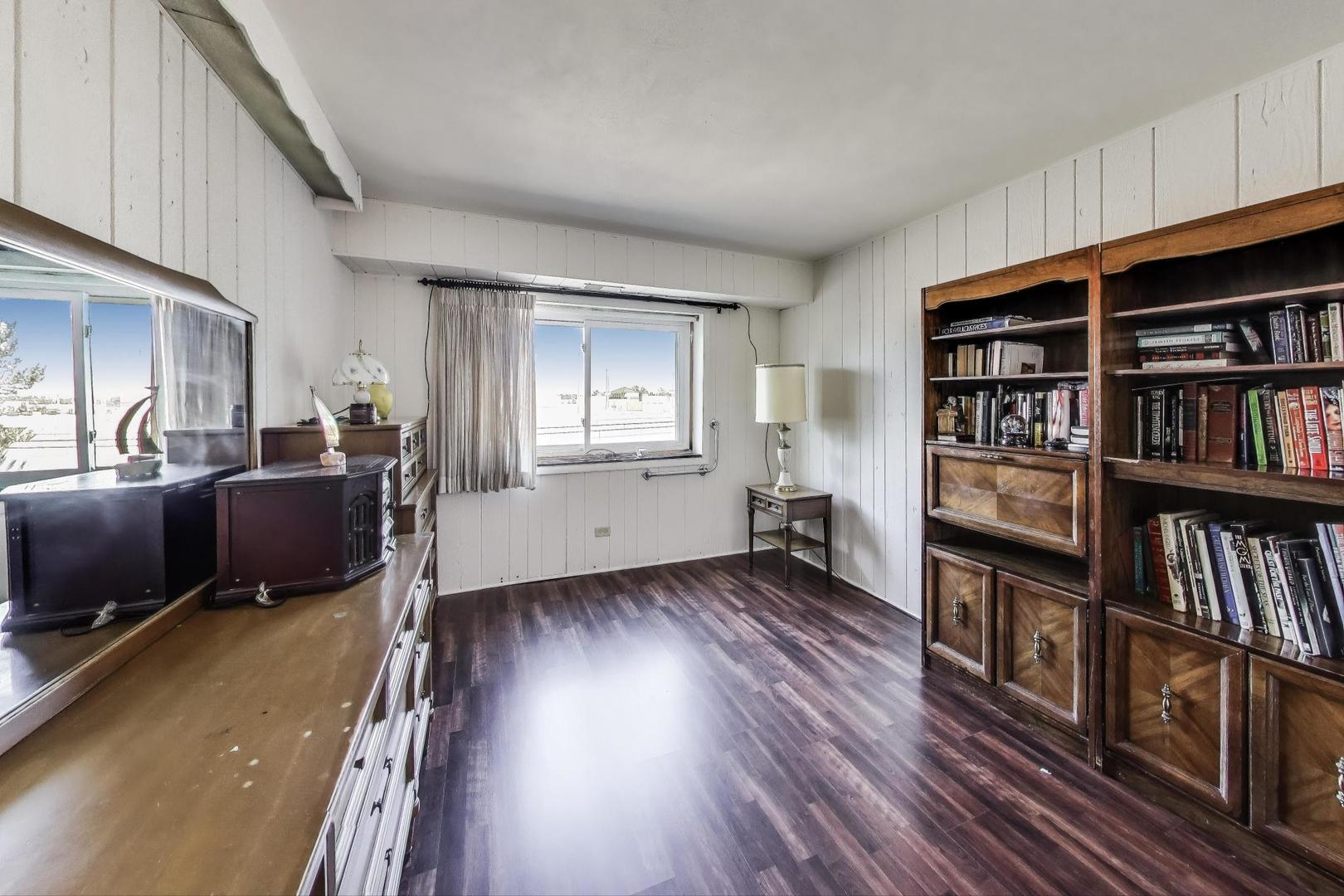 4840 Foster Street #304, Skokie, IL 60077