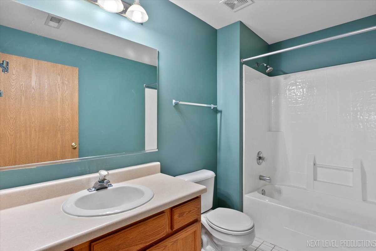 611 Waterview Court #611, Naperville, IL 60563