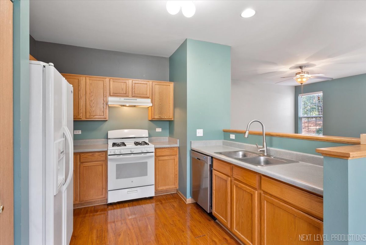 611 Waterview Court #611, Naperville, IL 60563