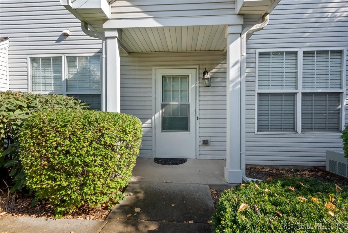 611 Waterview Court #611, Naperville, IL 60563