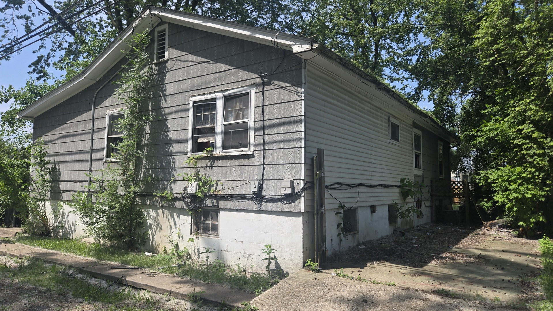 13849 Kanawha Avenue, Dolton, IL 60419