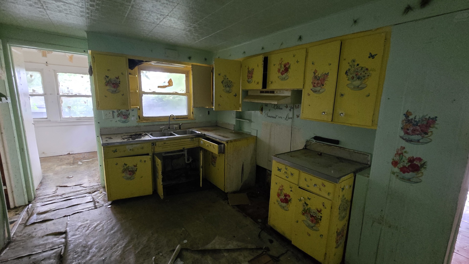 13849 Kanawha Avenue, Dolton, IL 60419