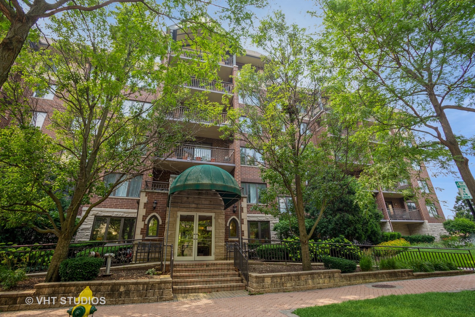 10 S WILLE Street #603, Mount Prospect, IL 60056