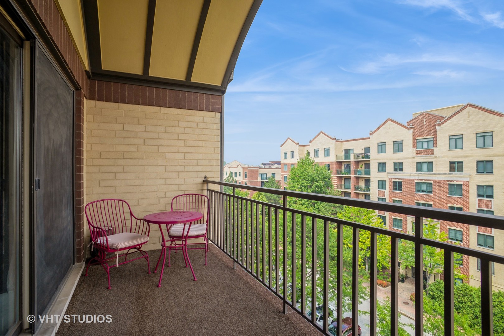 10 S WILLE Street #603, Mount Prospect, IL 60056