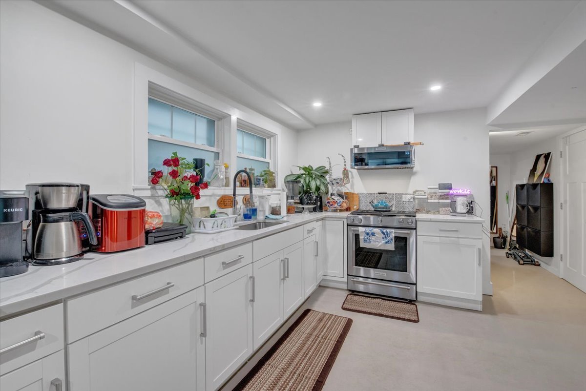 5243 S Kilbourn Avenue, Chicago, IL 60632